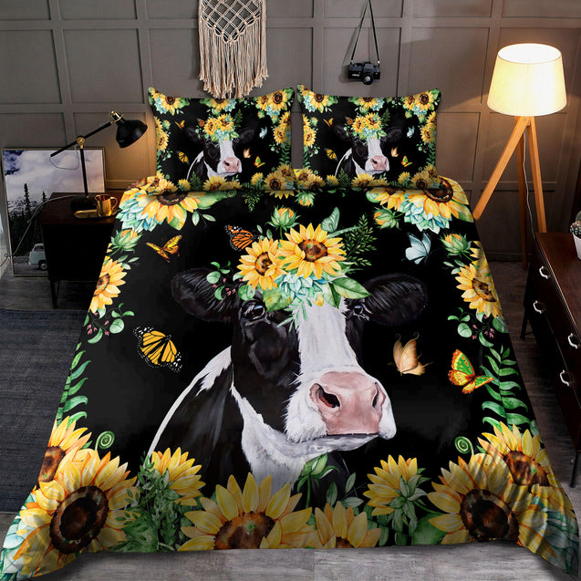 Country life: Sunflower Heifer Lovers bedding set