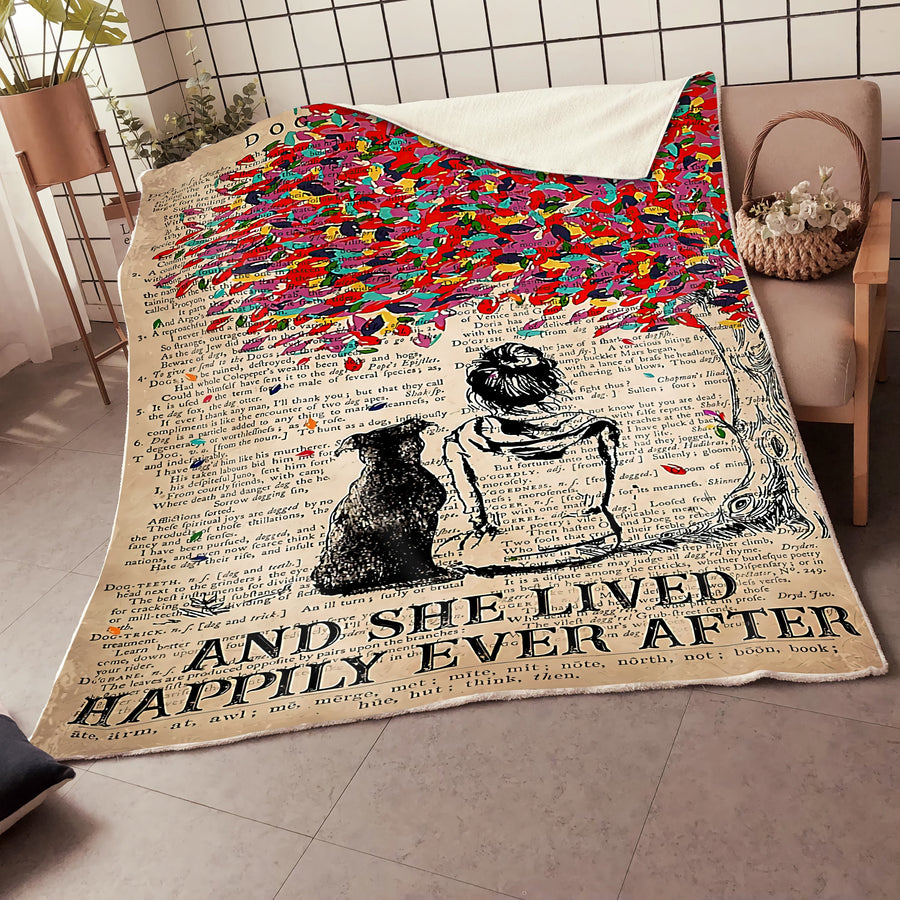 Dog lover - She lived happily ever after fleece blanket