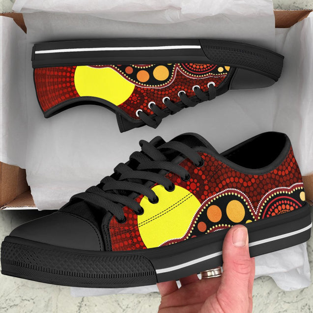 Aboriginal shoes australia colourful painting art Low Top Shoes