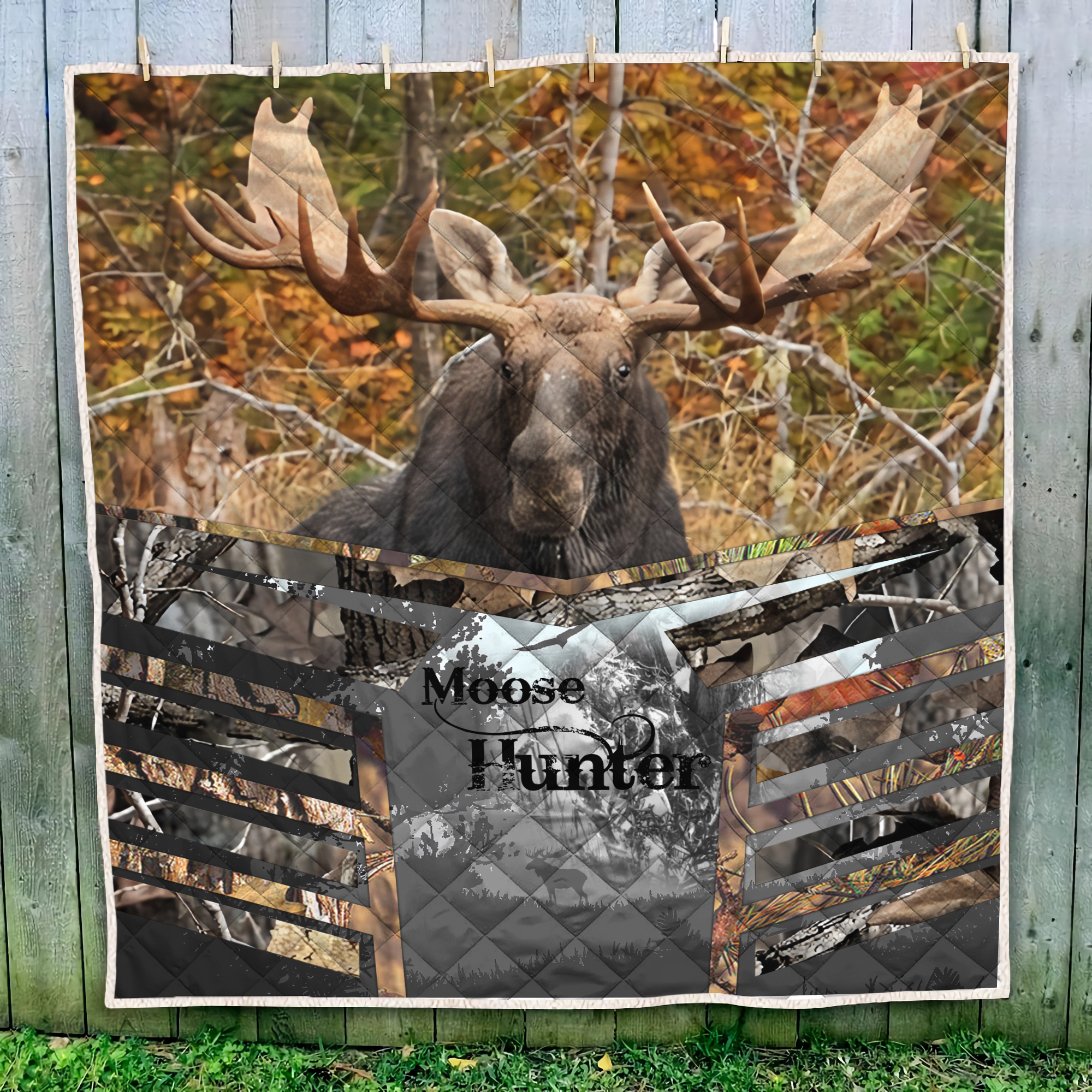 Premium Great Wood Moose Hunter All Over Printed Quilt