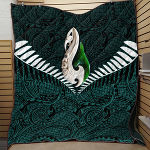 New Zealand Aotearoa Maori Silver Fern Paua Shell 3D Quilt ML