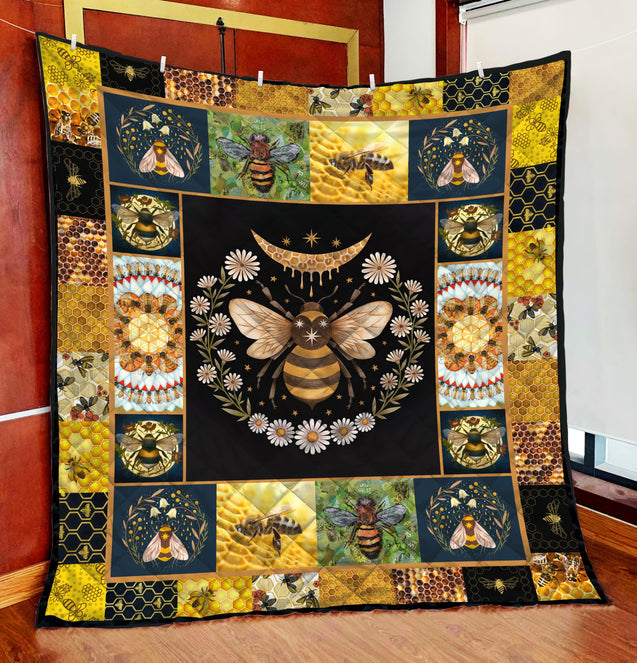 Honey Bee All Over Printed Quilt MEI