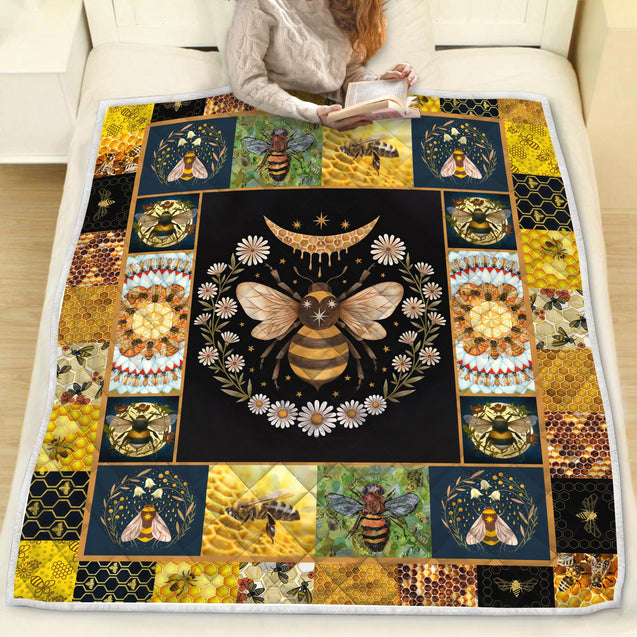 Honey Bee All Over Printed Quilt MEI